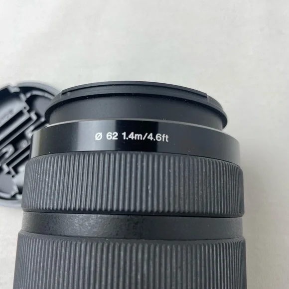 Sony - DT 55-300mm f/4.5-5.6 A-Mount Telephoto Zoom Lens - Black